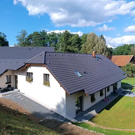 Pod Hrazi Chrastany Apartmán Benesov (Central Bohemian)