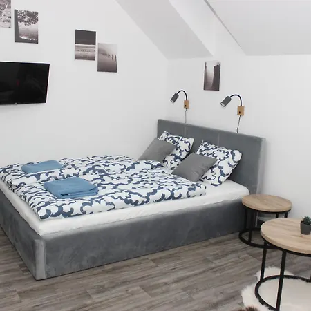 Pod Hrází Chráštany