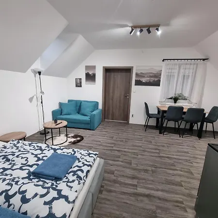 Pod Hrází Chráštany Apartamento *